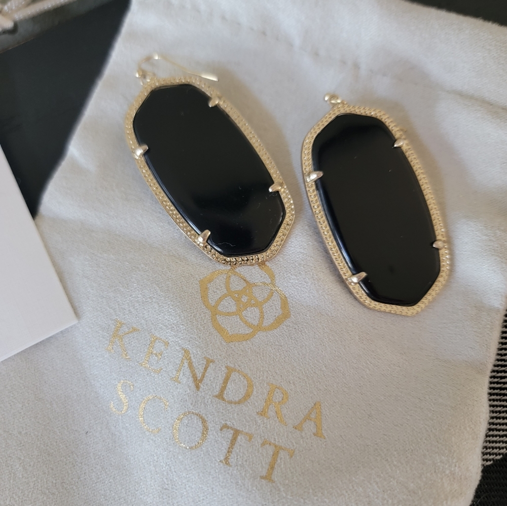 Kendra Scott Emmy Earrings - Picture 7 of 10